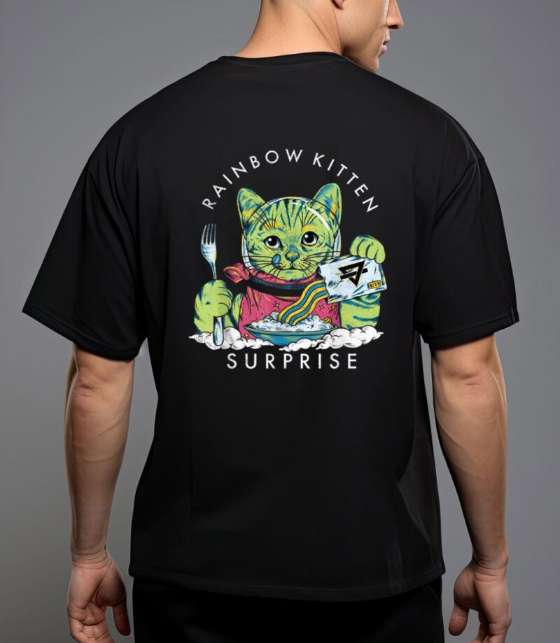 Cats rainbow kitten surprise cute eat retro animals vintage t-shirt T-Shirt