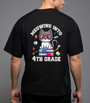 Meowing into 4h grade funny back o school cat lovers t-shirt T-Shirt